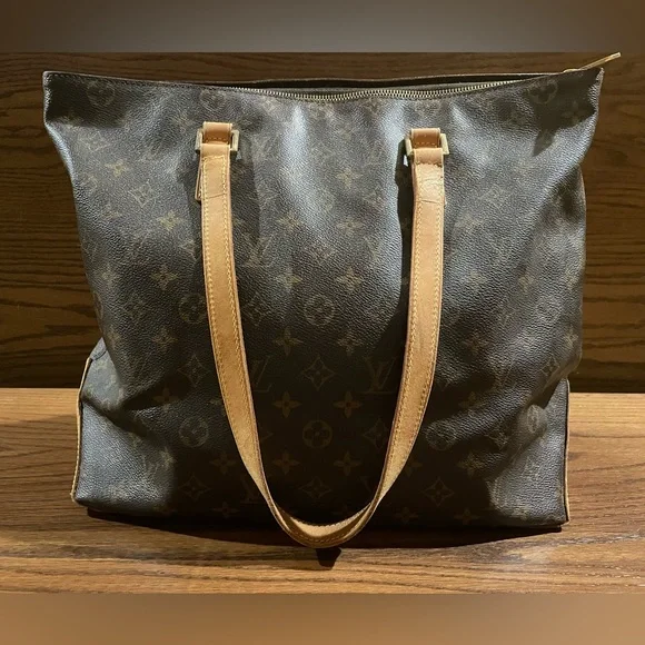 LV Cabas Mezzo - Picture 2 of 15